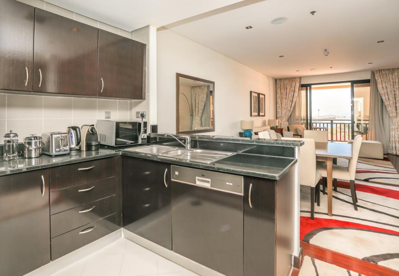 Signature Living Resort Apartments With Private Beach And Laguna Pool , Palm Jumeirah Дубай Екстер'єр фото